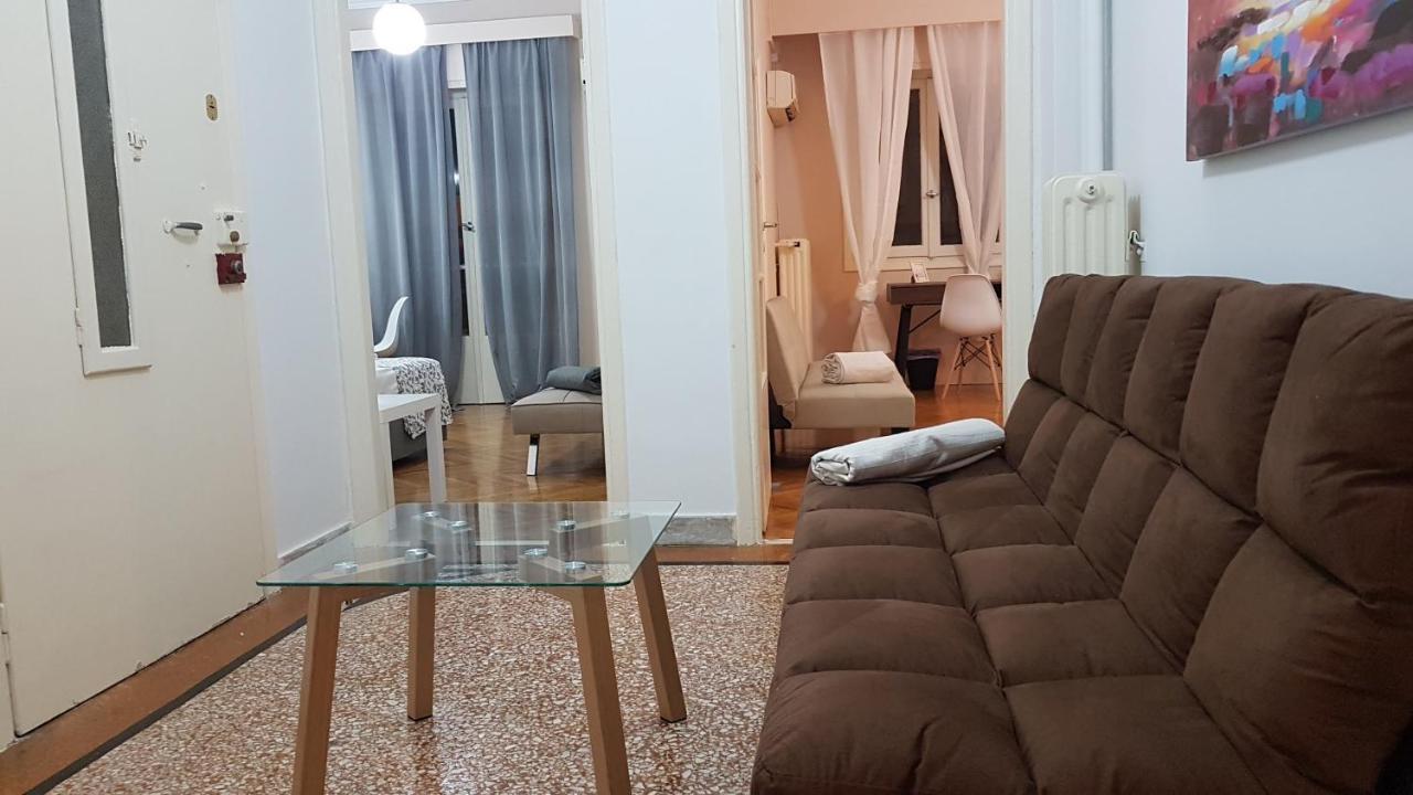 Olive Apartment- Athens Center, 4 BD, 1.5 BATH Exterior foto