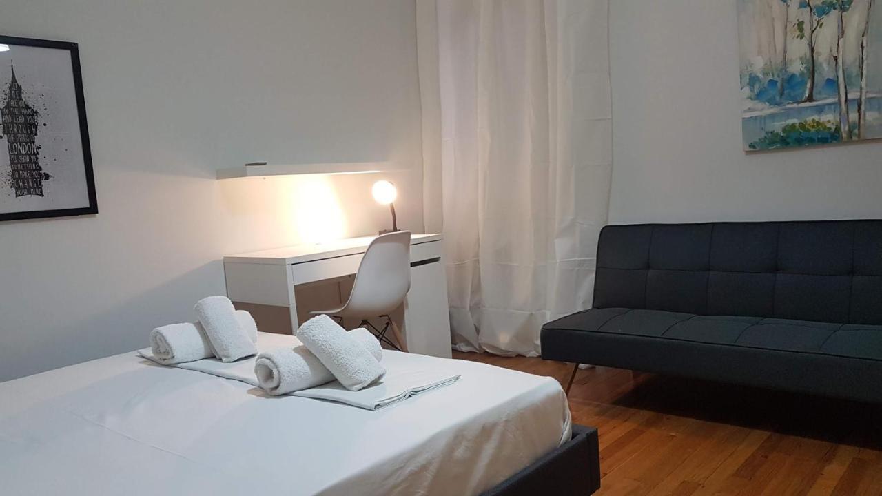 Olive Apartment- Athens Center, 4 BD, 1.5 BATH Exterior foto