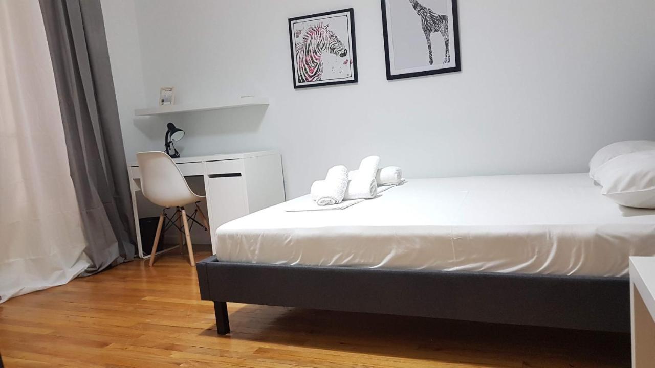 Olive Apartment- Athens Center, 4 BD, 1.5 BATH Exterior foto
